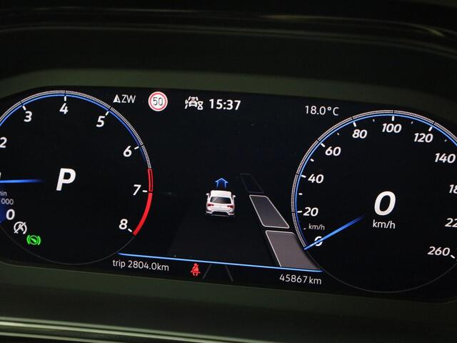 Volkswagen T-Roc 1.5TSI/150PK R-Line Blackstyle DSG · Panoramadak · Camera · Keyless · Stoelverwarming · Apple/Android Car Play · Garantie t/m 02-08-2027 of 100.000km