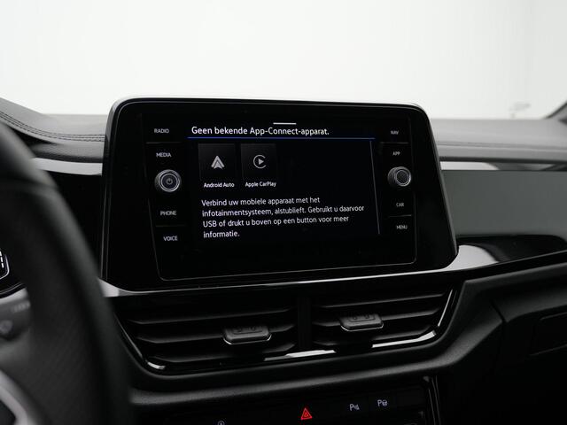 Volkswagen T-Roc 1.5 TSI 150 pk DSG R-Line | Panoramadak | Parkeersensoren voor/achter | Adaptive Cruise