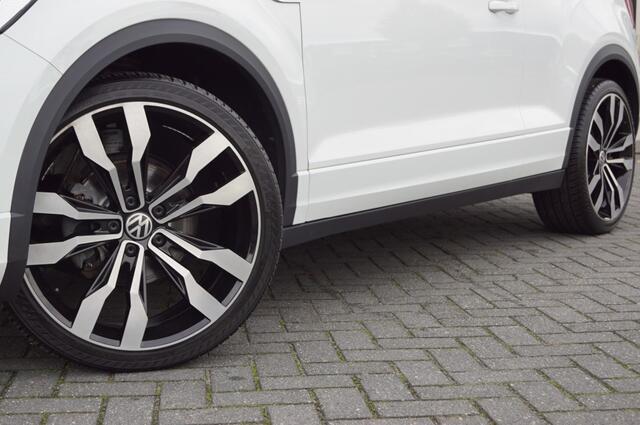 Volkswagen T-Roc 1.5 TSI DSG R-Line 150pk/ Navi /20 Inch LM/ ACC /CarPlay/ Virtual dashboard/ 28 dKM !!!