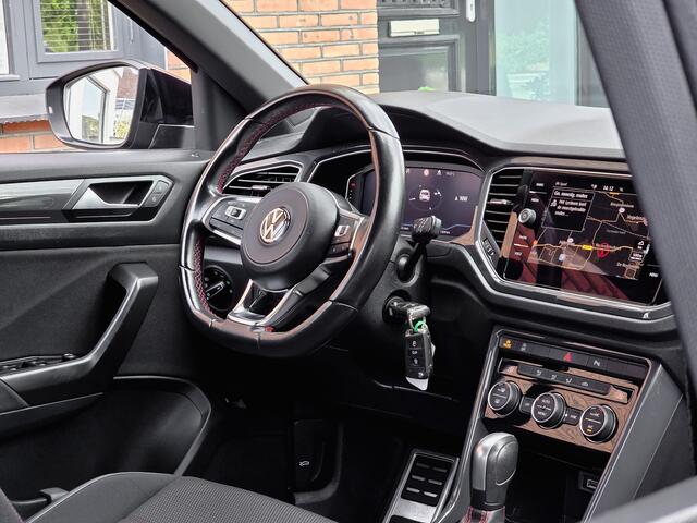 Volkswagen T-Roc 1.5 TSI AUT7 R-LINE SPORT PANODAK NAVI DIGIDASH APPLE.CARPLAY 18INCH.LMV PDC ORG.121d.KM!!!