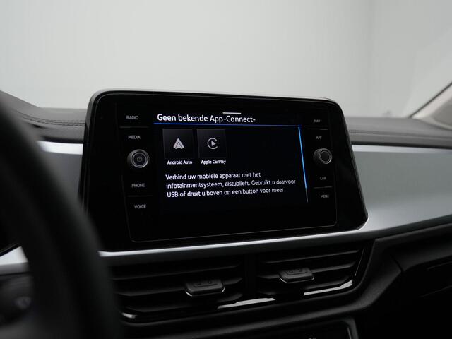 Volkswagen T-Roc 1.5 TSI 150 pk DSG Life Edition | Achteruitrijcamera | Adaptive Cruise | Carplay | Side Assist