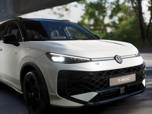 Volkswagen T-Roc R-Line First Edition 1.5 eTSI 110 kW / 150 PK SUV | Panoramaschuif-kanteldak | Assistance Pakket | Trekhaak | Black Style Pakket | Koplampverlichting matrix-led (IQ.LIGHT) | Elek. achterklep | Zwart dak