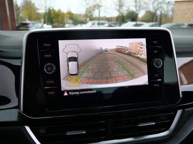 Volkswagen T-Roc 1.5 TSI R-Line Edition 150 Pk Automaat DAB / Apple Carplay / Keyless / Camera