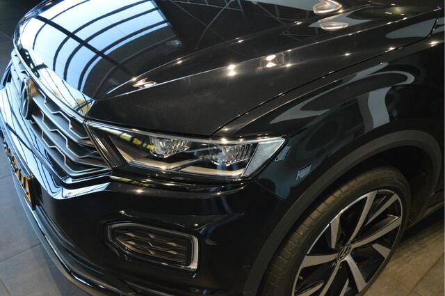 Volkswagen T-Roc Cabrio 1.5 TSI 3X R-LINE Black Style Beats camera trekhaak 19 inch !!
