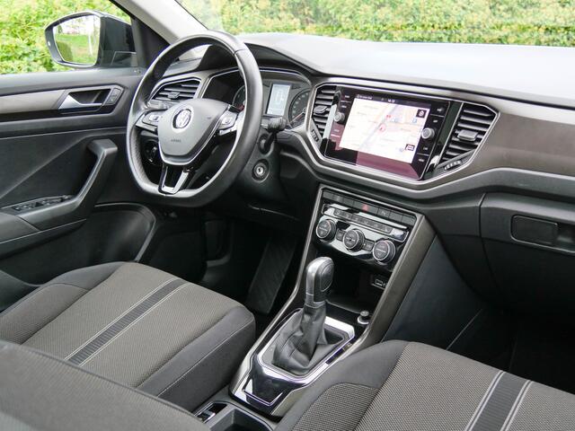 Volkswagen T-Roc 1.5 TSI 150PK Automaat Style Business | PANODAK | CAMERA | CARPLAY |