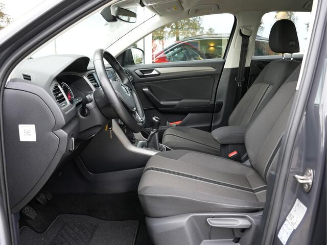 Volkswagen T-Roc 1.0 TSI Style | Navigatie | Adaptive Cruise | PDC | Android/Apple Carplay