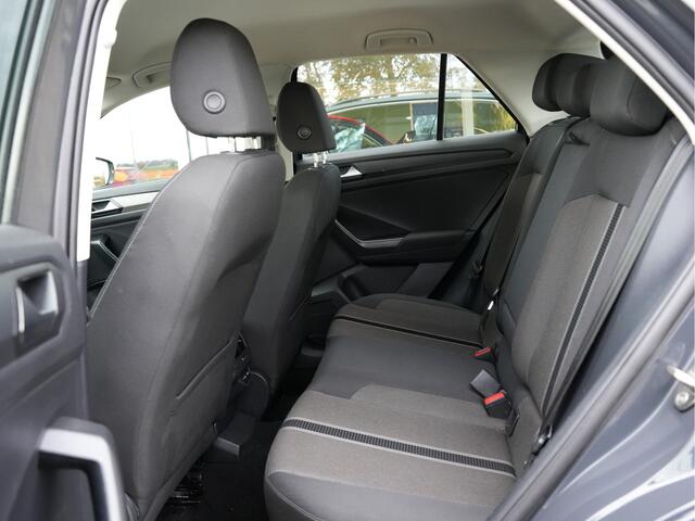 Volkswagen T-Roc 1.0 TSI Style | Navigatie | Adaptive Cruise | PDC | Android/Apple Carplay