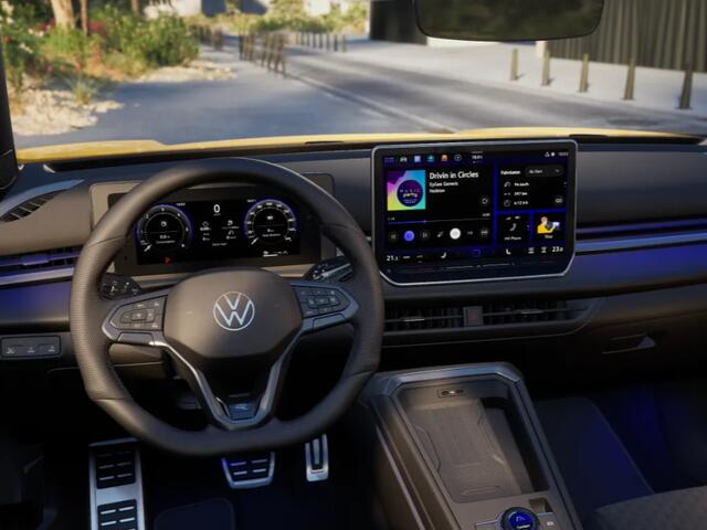 Volkswagen T-Roc R-Line First Edition 1.5 eTSI 150 pk 7 versn. DSG · Electrische achterklep · Black Style Pakket · Multimedia Pakket ·