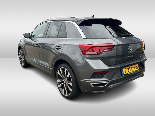 Volkswagen T-Roc 2.0 TSI 4Motion Sport 3x R-line / Panoramadak / CarPlay / Parkeerhulp V+A / 18'' / Stoelverwarming / Dodehoek / ACC
