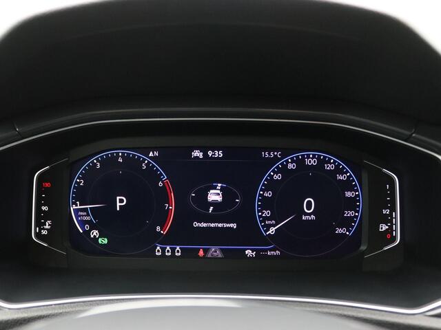Volkswagen T-Roc 1.5 TSI Sport 150PK DSG Achteruitrijcamera, Alarm, Trekhaak, Virtual Cockpit, Elektr. Achterklep, 18" LM Velgen, Stoelverwarming, Navi, Adaptieve Cruise Controle