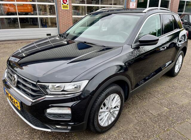Volkswagen T-Roc 1.5 TSI STYLE NL AUTO NAP LOGISCH 150PK