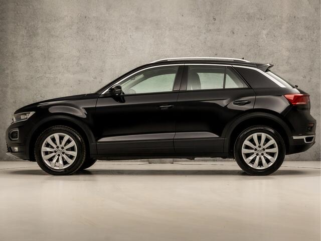 Volkswagen T-Roc 1.0 TSI Sport (APPLE CARPLAY, GROOT NAVI, CLIMATE, CAMERA, LED KOPLAMPEN, SPORTSTOELEN, ADAPTIVE CRUISE, DAB+, NIEUWSTAAT)