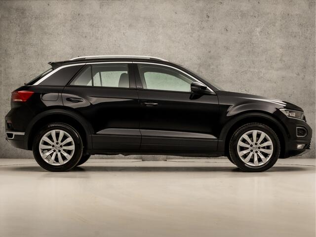 Volkswagen T-Roc 1.0 TSI Sport (APPLE CARPLAY, GROOT NAVI, CLIMATE, CAMERA, LED KOPLAMPEN, SPORTSTOELEN, ADAPTIVE CRUISE, DAB+, NIEUWSTAAT)