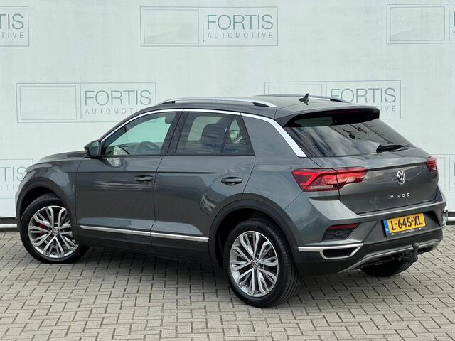 Volkswagen T-Roc 1.5 TSI Sport Business R CAMERA | TREKHAAK | NETTE AUTO | VIRTUAL COCKPIT |