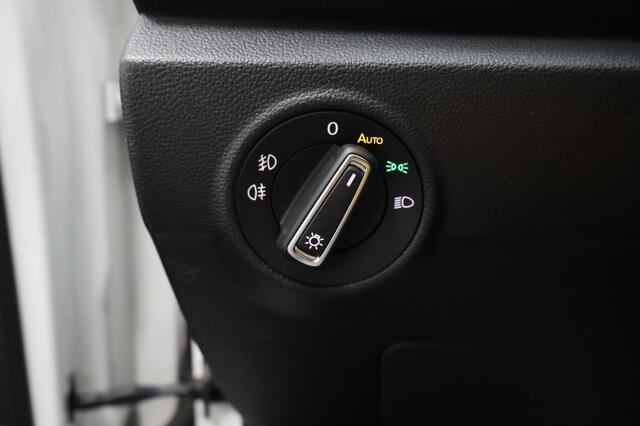 Volkswagen T-Roc 1.5 TSI Sport 150pk Automaat | LED | Trekhaak | Camera