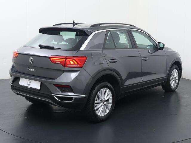 Volkswagen T-Roc 1.0 TSI Style | 110 PK | Climate control | Achteruitrijcamera | Adaptive cruise control |