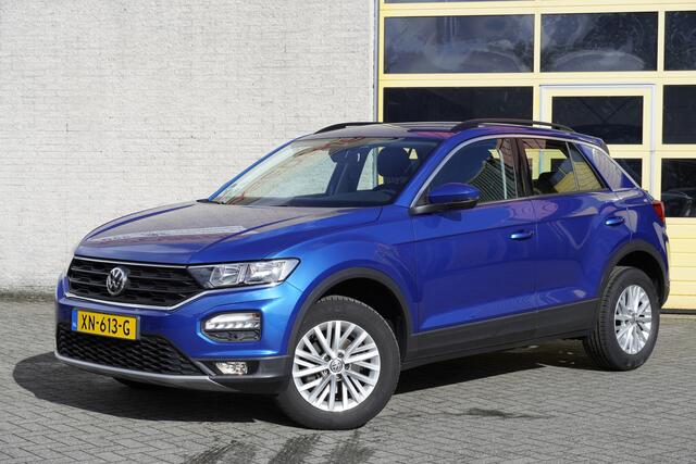 Volkswagen T-Roc 1.5 TSI 150PK! Style BJ2019 Lmv 16" | Led | Pdc | Airco | Cruise control | Trekhaak | Getint glas