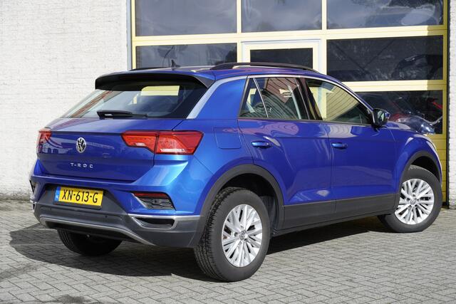 Volkswagen T-Roc 1.5 TSI 150PK! Style BJ2019 Lmv 16" | Led | Pdc | Airco | Cruise control | Trekhaak | Getint glas