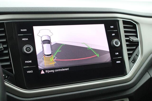 Volkswagen T-Roc 1.5 TSI 150pk DSG Style Trekhaak Camera Stoelverwarming Led Navigatie