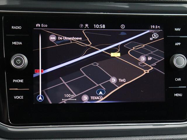 Volkswagen T-Roc 1.5 TSI Sport Business R | Trekhaak | ACC | Camera!