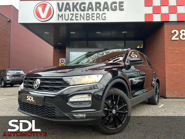 Volkswagen T-Roc 1.0 TSI Style // LED // APPLE CARPLAY / ANDROID AUTO // CLIMA // PDC V+A // STOELVERWARMING