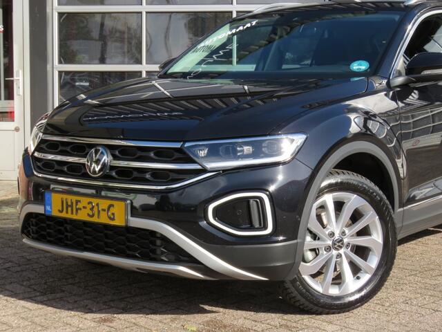 Volkswagen T-Roc 1.5 TSI 150pk DSG-aut. LIFE EDITION / IQ Light / Trekhaak afn.baar / Stoelverw. / 17 Inch / FABRIEKS garantie