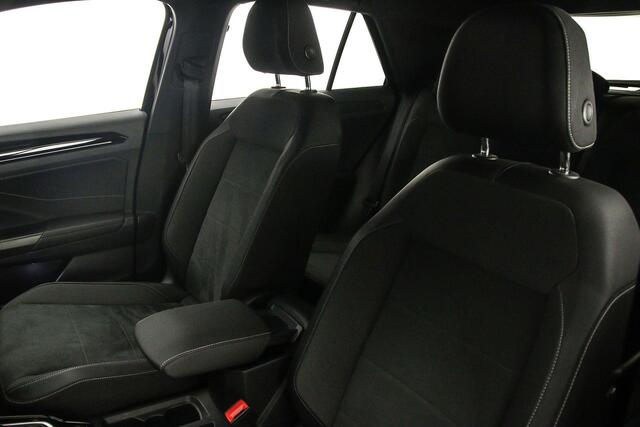 Volkswagen T-Roc R-Line Edition 1.5 TSI 150pk DSG Automaat Trekhaak, Adaptive crusie control, Achteruitrijcamera, LED koplampen, Navigatie, Stoelverwarming, Parkeersensoren