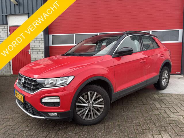Volkswagen T-Roc 1.0 TSI Style CAMERA / ACC / PDC / BLUETOOTH / AIRCO / NL-AUTO