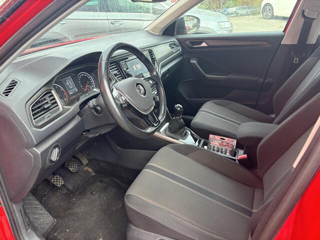 Volkswagen T-Roc 1.0 TSI Style CAMERA / ACC / PDC / BLUETOOTH / AIRCO / NL-AUTO