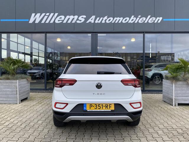 Volkswagen T-Roc 1.5 TSI Life Business Trekhaak & Virtual Cockpit, App Connect
