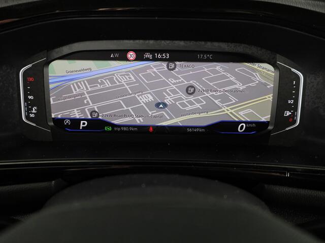 Volkswagen T-Roc 1.5 TSI R-Line Business 150 pk Automaat (DSG) | Navigatie | Panoramadak | Parkeersensoren | Achteruitrij camera | Adaptieve cruise control | Keyless | Full Led koplampen |