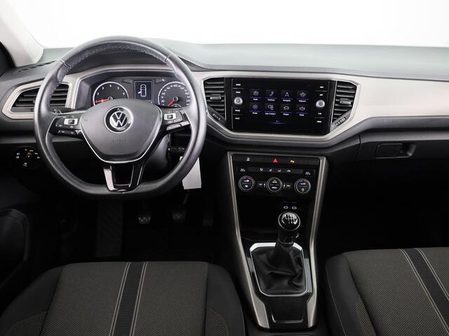 Volkswagen T-Roc 1.0 TSI Style 110 pk | Autom. airco | Adaptieve cruise control | Parkeersensoren |