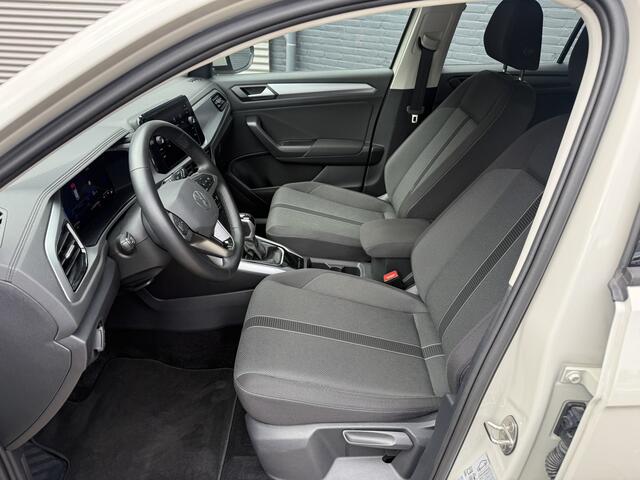 Volkswagen T-Roc 1.5 TSI 1e eigen 150pk Ascot grijs (krijt kleur)