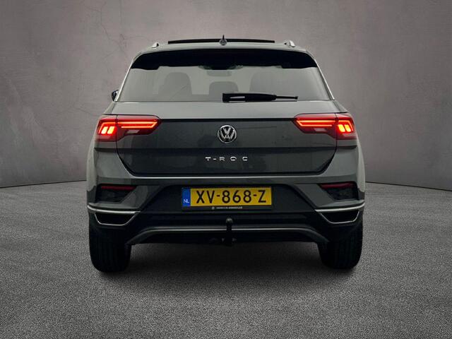Volkswagen T-Roc Sport 1.5 TSI 150pk Trekhaak, Panoramadak, Adaptive cruise control, Navigatie, Parkeersensoren, App connect, LED koplampen, DAB, Radio