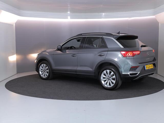 Volkswagen T-Roc 1.0 TSI Style 110 pk | Navigatie | Parkeersensoren | Adaptieve cruise control | Autom. airco | Apple Carplay/Android Auto |