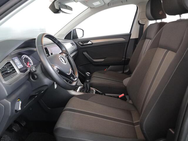 Volkswagen T-Roc 1.0 TSI Style 110 pk | Navigatie | Parkeersensoren | Adaptieve cruise control | Autom. airco | Apple Carplay/Android Auto |