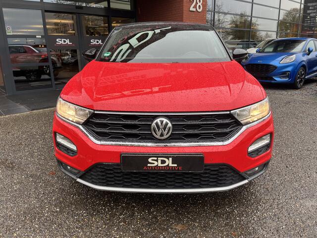 Volkswagen T-Roc 1.0 TSI Sport // ADAPT. CRUISE // DODEHOEK // NAVI // APPLE-ANDROID AUTO // PDC V+A //