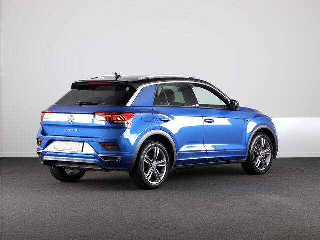 Volkswagen T-Roc 1.5 TSI Sport Business R-line 150 pk Automaat (DSG) | Navigatie | Achteruitrijcamera | Parkeersensoren | Adaptieve cruise control | Stoelverwarming |