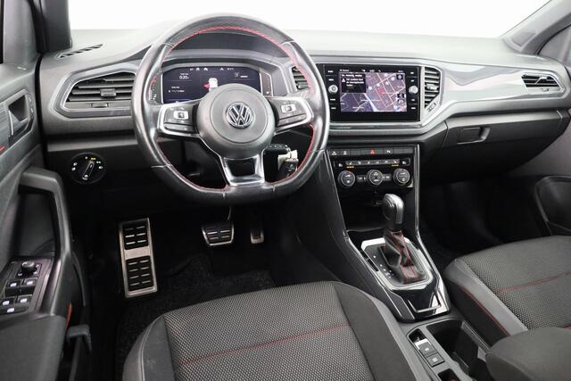 Volkswagen T-Roc 1.5 TSI Sport Business R-line 150 pk Automaat (DSG) | Navigatie | Achteruitrijcamera | Parkeersensoren | Adaptieve cruise control | Stoelverwarming |