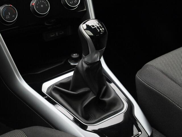 Volkswagen T-Roc 1.0TSI/110PK Life · Navigatie · Parkeersensoren · LED · Garantie tot september 2027 of 100000km.