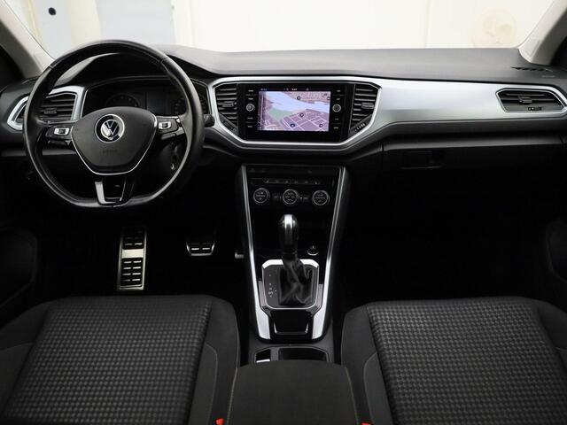 Volkswagen T-Roc 1.5TSI/150PK Active DSG · Apple/Android Car Play · Navigatie · Adaptive Cruise Control · Stoelverwarming