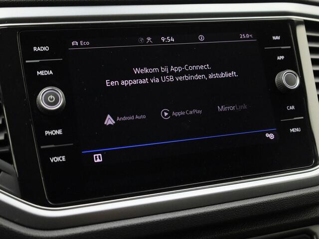 Volkswagen T-Roc 1.5TSI/150PK Active DSG · Apple/Android Car Play · Navigatie · Adaptive Cruise Control · Stoelverwarming