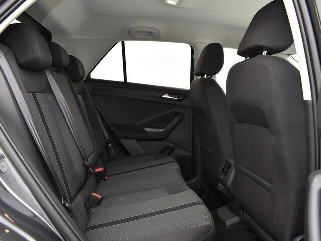 Volkswagen T-Roc 1.5 TSI 150pk DSG Life Edition · Camera · Keyless · Apple/Android Car Play · Navigatie · P-Sensoren · Parkeer Assistent · 17'' Inch · Garantie t/m 30-01-2027