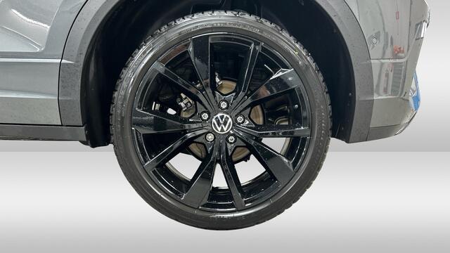 Volkswagen T-Roc 1.5 TSI R-LINE 150PK BLACK EDITION DSG | Panoramadak | LED Matrix | El. achterklep