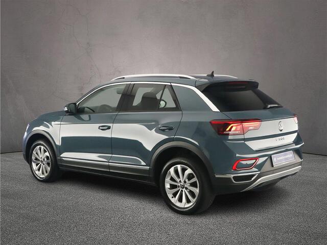 Volkswagen T-Roc Style 1.5 TSI 150pk DSG Automaat Trekhaak, Adaptive cruise control, Navigatie, Achteruitrijcamera, Stoelverwarming, Parkeersensoren, LED koplampen