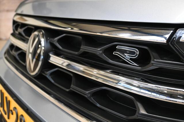 Volkswagen T-Roc 1.5 TSI 150pk R-Line | IQ. Light | Camera | Trekhaak | 100% (Dealer) onderhouden label