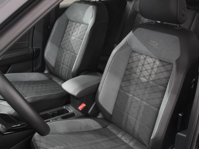 Volkswagen T-Roc 1.5 TSI 150pk Automaat R-Line | Navigatie | Apple Carplay/Android Auto | Camera | Parkeersensoren | Adaptive Cruise Control | Stoelverwarming | Virtual Cockpit | Elektrische achterklep | Getinte ramen | Climate Control