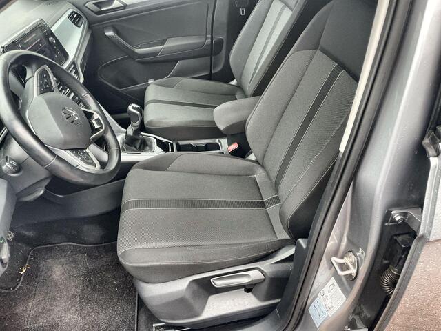 Volkswagen T-Roc 1.0 TSI 110pk Life · Apple/Android Car Play · Parkeersensoren · LED · Garantie tot 01-01-2027 of 100.000km