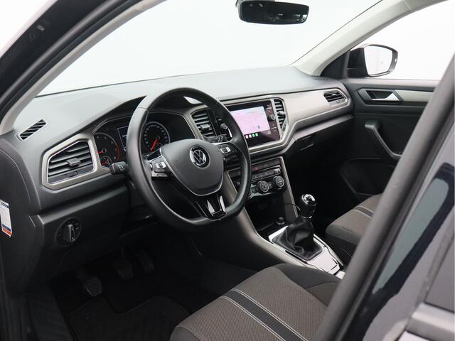 Volkswagen T-Roc 1.0 TSI Style/ lage km/ trekhaak/ zeer mooi!