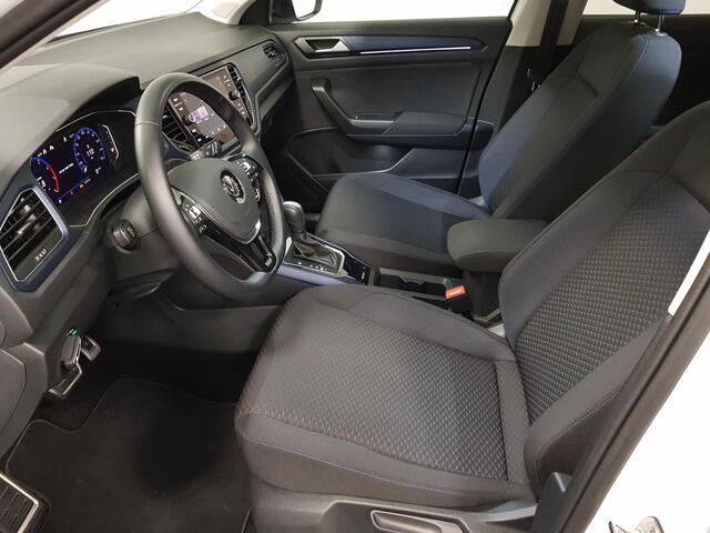 Volkswagen T-Roc 1.5 TSI 150pk DSG United R-Line | Navigatie | 19"Lichtmetalen velgen | Digitale Cockpit | Adaptive Cruise cruise control | Led